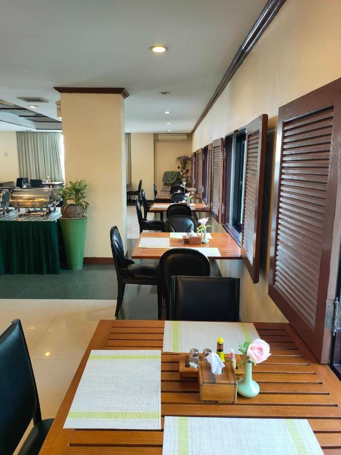 Mike Beach Resort Pattaya Exterior photo