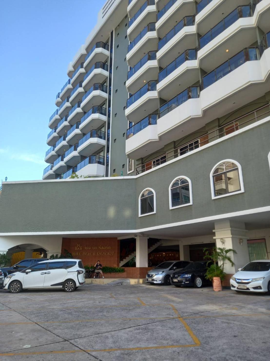 Mike Beach Resort Pattaya Exterior photo