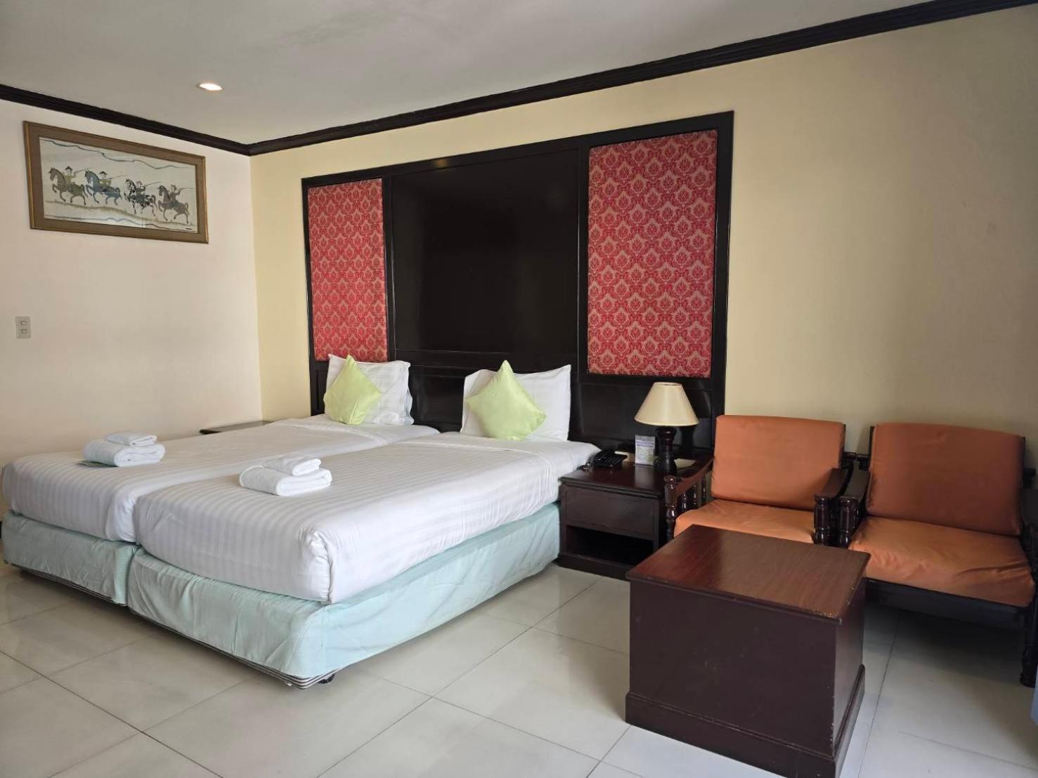 Mike Beach Resort Pattaya Exterior photo